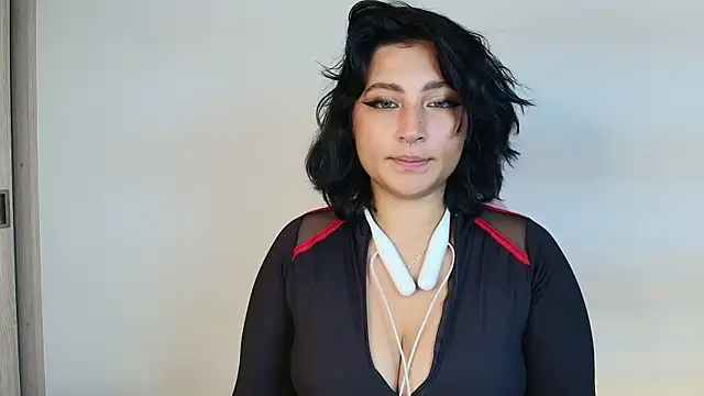 Pauilina online show from January 24, 1:25 pm