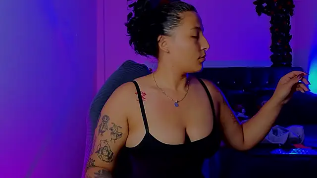 Pauilina online show from February 4, 12:00 pm