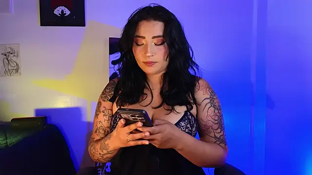 Pauilina online show from July 6, 7:05 pm