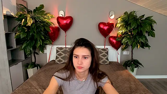 Snapshot of ValeryRoyale chatting on February 17, 8:09 am ValeryRoyale online show from February 17, 8:09 am