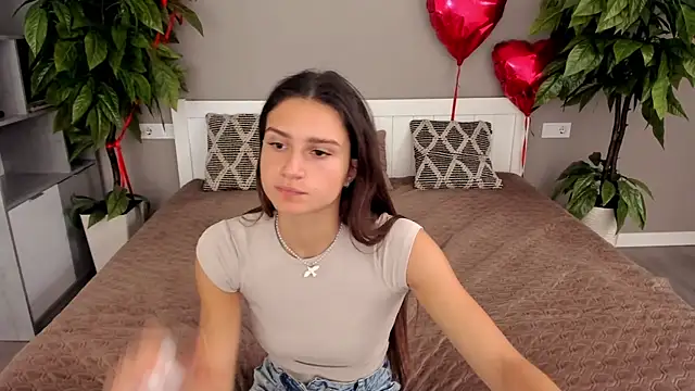 Snapshot of ValeryRoyale chatting on March 9, 9:46 am ValeryRoyale online show from March 9, 9:46 am