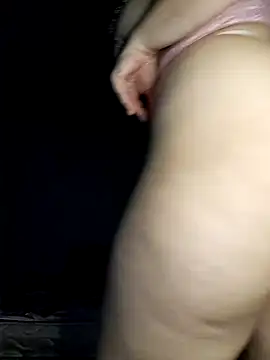 Snapshot of KarinaCelinne chatting on December 2, 4:09 am KarinaCelinne online show from December 2, 4:09 am