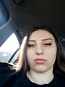 Snapshot of KarinaCelinne chatting on January 5, 10:10 am KarinaCelinne online show from January 5, 10:10 am