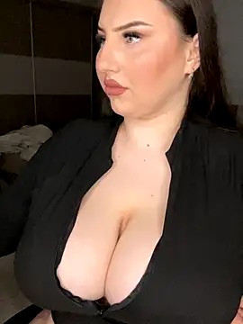 Snapshot of KarinaCelinne chatting on December 2, 7:42 pm KarinaCelinne online show from December 2, 7:42 pm