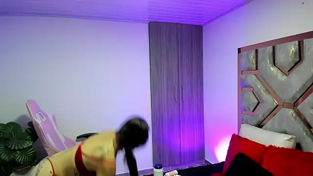 Snapshot of BRITHANY_SPARK chatting on February 6, 7:18 pm BRITHANY SPARK online show from February 6, 7:18 pm