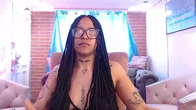 Snapshot of devi_black13_ chatting on March 24, 7:41 pm devi black13 online show from March 24, 7:41 pm