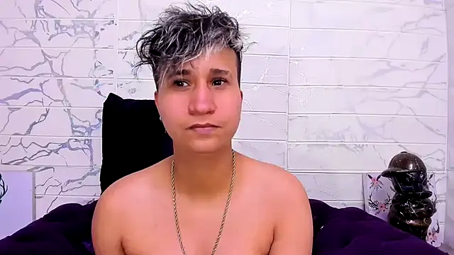 Snapshot of Im_Milan_Rs chatting on February 15, 6:23 am Im Milan Rs online show from February 15, 6:23 am