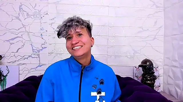 Snapshot of Im_Milan_Rs chatting on February 15, 9:27 am Im Milan Rs online show from February 15, 9:27 am