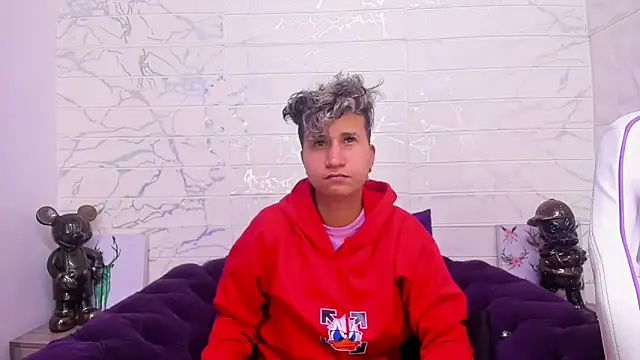 Snapshot of Im_Milan_Rs chatting on February 17, 6:53 am Im Milan Rs online show from February 17, 6:53 am