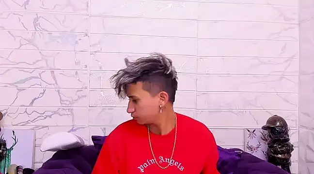 Snapshot of Im_Milan_Rs chatting on February 20, 7:01 am Im Milan Rs online show from February 20, 7:01 am