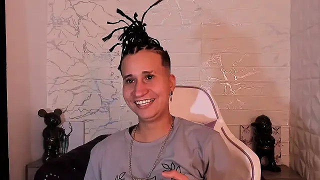 Snapshot of Im_Milan_Rs chatting on February 23, 3:13 am Im Milan Rs online show from February 23, 3:13 am