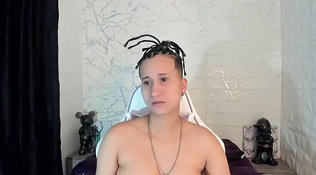 Snapshot of Im_Milan_Rs chatting on February 28, 12:43 am Im Milan Rs online show from February 28, 12:43 am