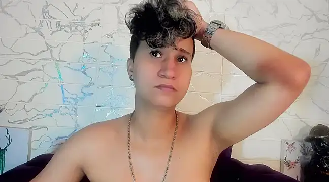 Snapshot of Im_Milan_Rs chatting on March 19, 2:27 am Im Milan Rs online show from March 19, 2:27 am