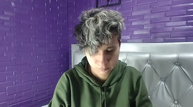 Snapshot of Im_Milan_Rs chatting on March 22, 1:54 am Im Milan Rs online show from March 22, 1:54 am