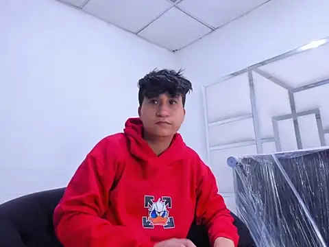 Snapshot of Im_Milan_Rs chatting on September 26, 4:05 am Im Milan Rs online show from September 26, 4:05 am