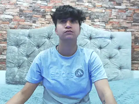 Snapshot of Im_Milan_Rs chatting on September 27, 4:17 am Im Milan Rs online show from September 27, 4:17 am