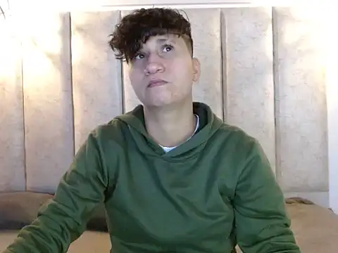 Snapshot of Im_Milan_Rs chatting on October 12, 3:38 am Im Milan Rs online show from October 12, 3:38 am