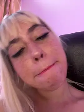 HannaSmiith online show from March 10, 1:21 pm
