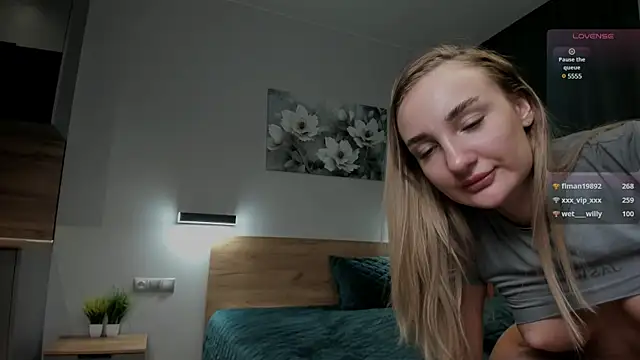 Snapshot of chloewallace chatting on March 1, 7:15 pm chloewallace online show from March 1, 7:15 pm