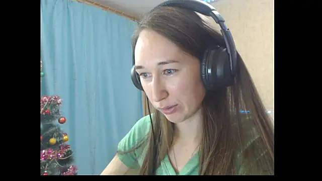 --Model--2 online show from January 3, 5:10 pm