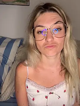 carlaaa online show from May 25, 9:21 pm