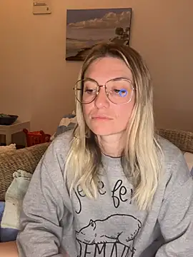 carlaaa online show from June 5, 9:31 pm