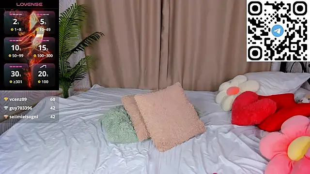 Snapshot of Jane_Broks chatting on June 22, 3:25 am Jane Broks online show from June 22, 3:25 am