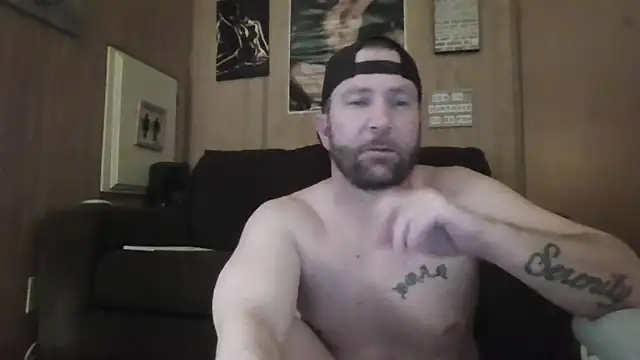 Snapshot of Edward_LongCock chatting on March 16, 5:13 am Edward LongCock online show from March 16, 5:13 am