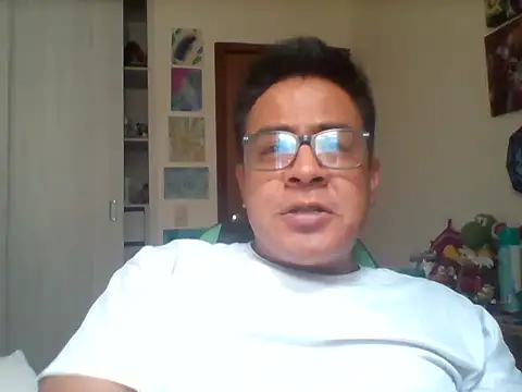 Snapshot of Ratigo69 chatting on June 23, 4:49 pm Ratigo69 online show from June 23, 4:49 pm