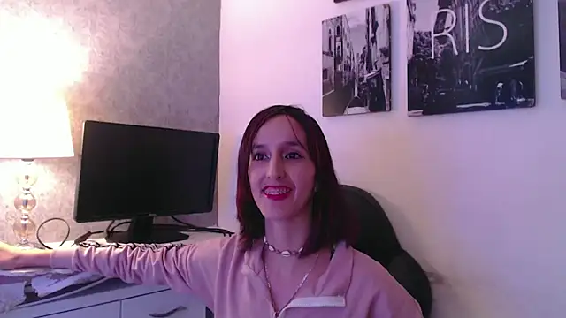 Ambar Roux  online show from January 12, 1:58 pm