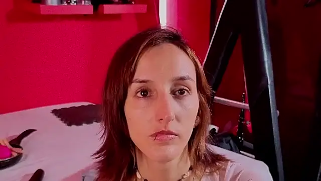 Ambar Roux  online show from September 12, 1:33 pm