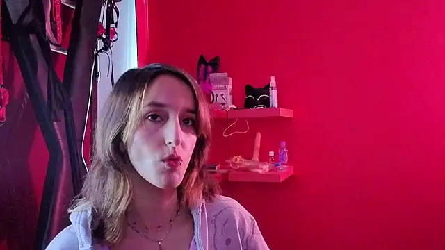 Ambar Roux  online show from January 13, 2:22 pm