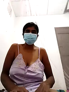 Snapshot of Amaaya_Baby chatting on December 13, 3:11 pm Amaaya Baby online show from December 13, 3:11 pm