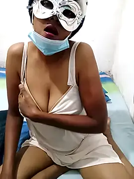 Snapshot of Amaaya_Baby chatting on March 3, 2:04 am Amaaya Baby online show from March 3, 2:04 am