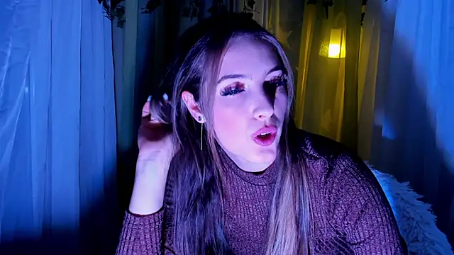 Snapshot of Lioneass chatting on December 13, 8:15 pm Lioneass online show from December 13, 8:15 pm