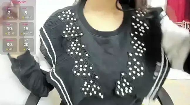 Reika 01 online show from February 12, 9:10 am