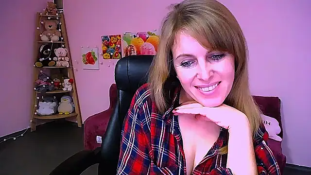 Hot Milady online show from December 16, 8:52 am