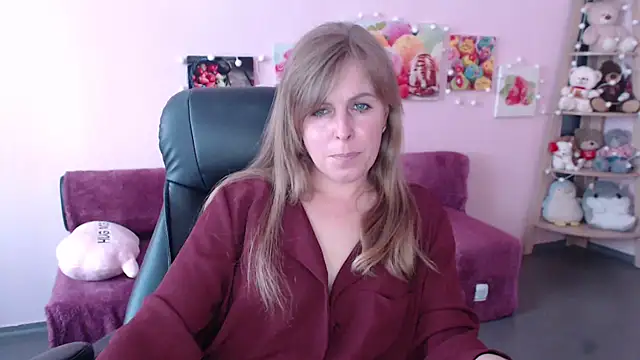 Hot Milady online show from May 5, 7:27 am