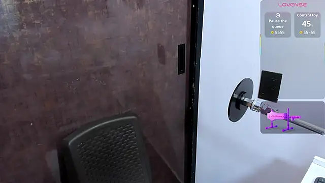 Snapshot of klhoe_boobs chatting on October 5, 3:38 am klhoe boobs online show from October 5, 3:38 am