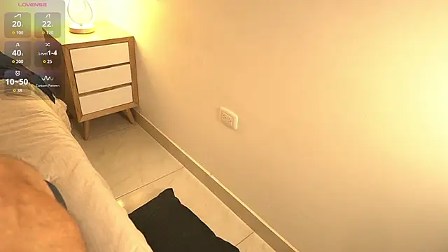 Bonnypetite- online show from October 24, 7:32 pm