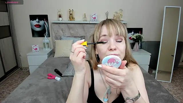 KattyPeachX online show from March 21, 1:13 am