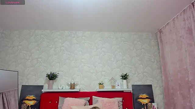 KattyPeachX online show from May 3, 1:22 am