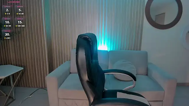 Snapshot of ValeriaRoldanX chatting on January 25, 6:34 am ValeriaRoldanX online show from January 25, 6:34 am