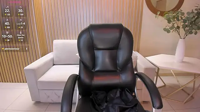 Snapshot of ValeriaRoldanX chatting on March 21, 9:34 am ValeriaRoldanX online show from March 21, 9:34 am