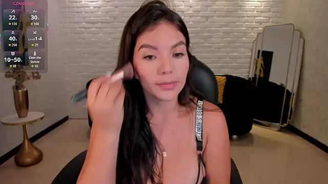 Snapshot of ValeriaRoldanX chatting on October 23, 3:28 am ValeriaRoldanX online show from October 23, 3:28 am