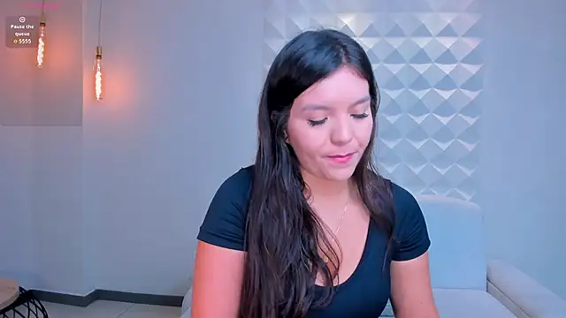 ValeriaRoldanX online show from March 27, 10:37 am