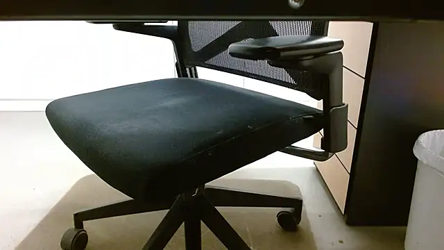 lovewalknaked online show from December 3, 4:38 pm