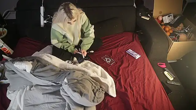 MacTroy online show from November 24, 8:41 pm