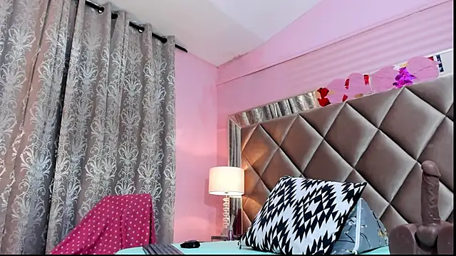 Snapshot of giselle_ocampo chatting on April 10, 2:33 pm giselle ocampo online show from April 10, 2:33 pm