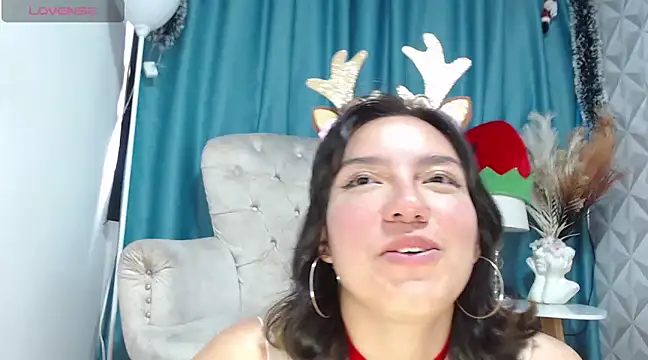 Snapshot of salome_Queenx chatting on December 12, 3:48 pm salome Queenx online show from December 12, 3:48 pm